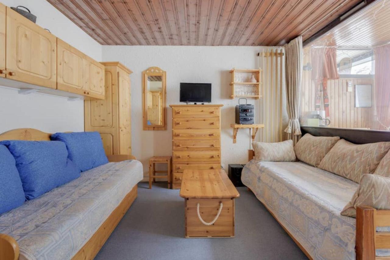 Apt Near The Slopes In *